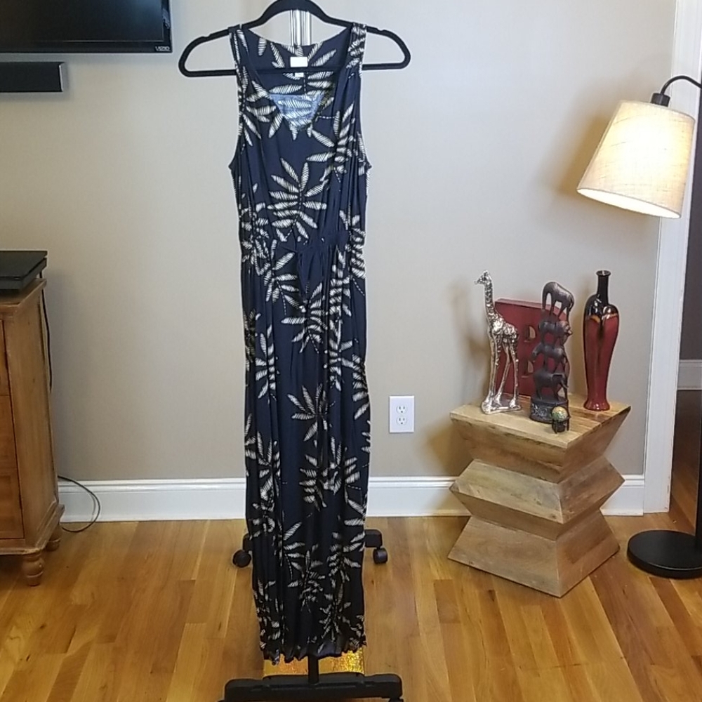 Ankle length sleeveless dress